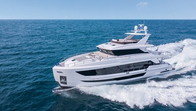 Horizon FD100  0 FD100 running through ocean waters.