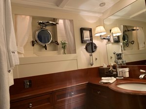 Iduna 6 Feadship IDUNA  Bathroom Master