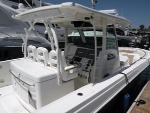 37ft 2012 Boston Whaler 370 Outrage 6 