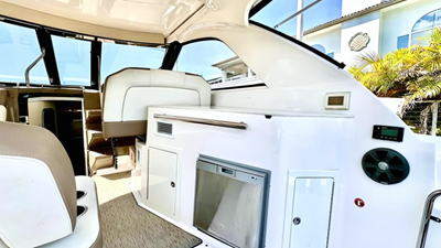 2017 Regal 35ft Sport Coupe 11 2017 Regal 35ft Sport Coupe (11)