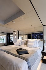 120' Majesty 2025 72 