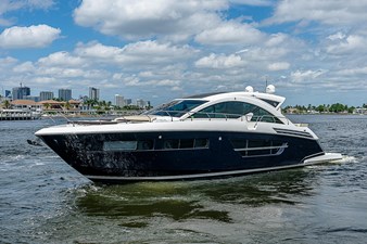 2017 Cruisers Yachts 60 Cantius 3 