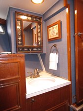 MY ALIBI 38 Forward Guest-Crew Cabin 