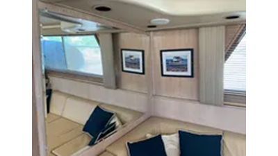 1991 Hatteras 40 Motor Yacht 81 