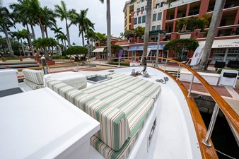 JUST DIVINE 4 61_tollycraft_just_divine_aft_deck6