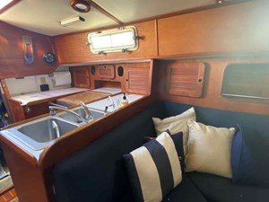 Peregrine 33 