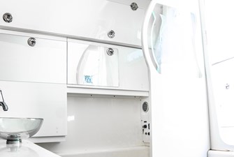 2018 Everglades 435 Center Console 39 