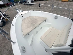23' Hydra-Sports 2000 Seahorse 25 