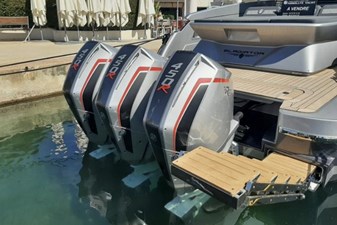 Canados Gladiator 493 36 CANADOS GLADIATOR 493 OUTBOARD_23
