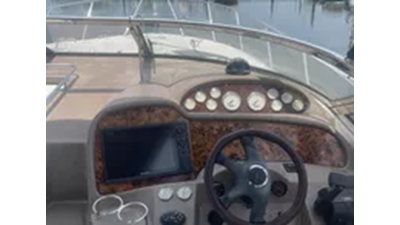 2005 Regal 3560 Commodor 4 