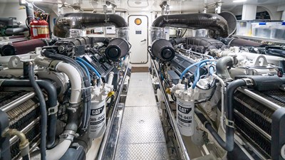 SEA N SEA 37 Engine Room