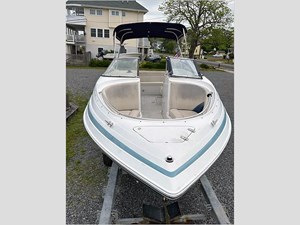 1999 Chris Craft 240 BR 4 