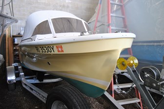 WEE LASS 2 Starboard Forward Quarter