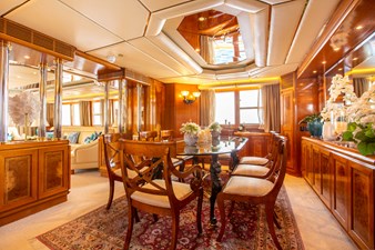 ALDONZA 17 Dining Salon