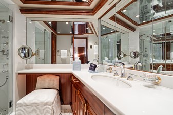 Nauti N Nice 65 