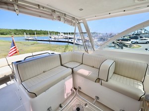 ABLE II 10 L-Settee without Table 