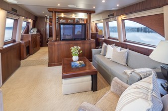 SEA SPUR 5 Salon