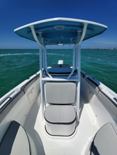 2022 Aquasport 2300 Center Console 8 9