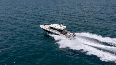 Lorax 7 2024 Tiara Yachts 48 LE