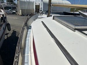 FAIRWAY 5 WALK-AROUND DECK