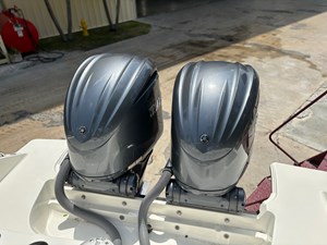 - 18 19_2022 28ft Pursuit S288 Center Console
