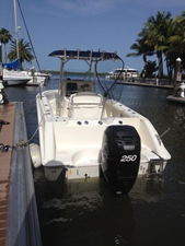 2007 Boston Whaler 240 Outrage 10 11
