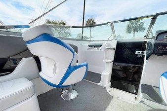 2008 Regal 2250 Cuddy 17 
