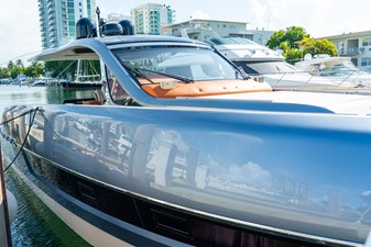 Montenegrina 40 e503ff26-b22f-42d6-8fb6-e22e89a6bb3a