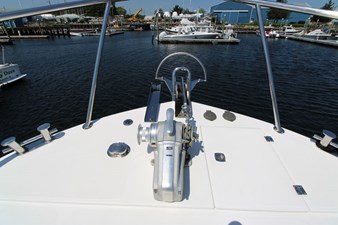 SEAGLASS 3 2006 American Tug 41: Windlass and Anchor Roller