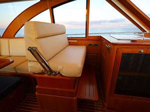 REMEDY 20 Companion Settee in Raised Position 