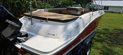 - 27 30_2019 23ft Sea Ray 230 SPX