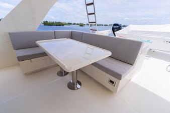 PARAIBA 40 Upper Deck Dinette