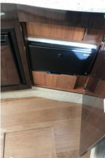 2016 Sea Ray 330 Sundancer 37 38