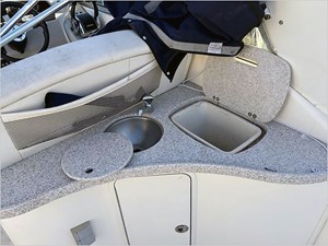 2001 RINKER 310 FIESTA VEE 7 