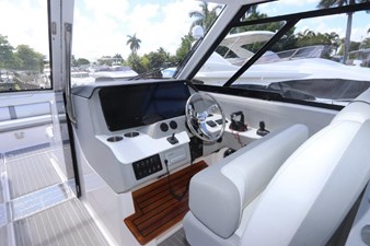 - 8 9_2022 36ft Regal LX36