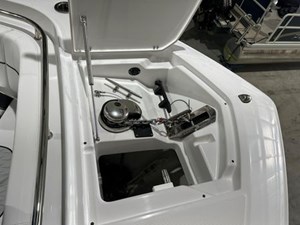 2024 Blackfin 302CC 46 