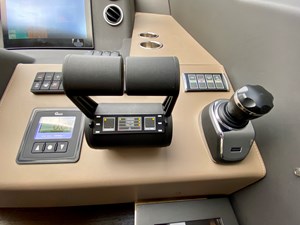 Searenity II 82 83_2018 66ft Azimut Flybridge SEARENITY II