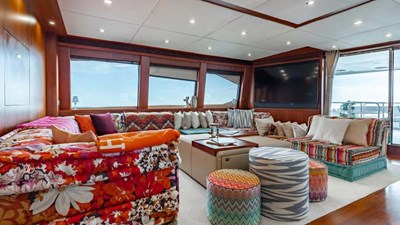 AQUARIUM 28 2009 Sunseeker 37 Metre Yacht