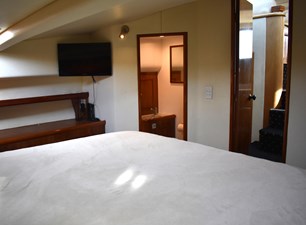 2001 Motor Yacht Sports Cat 44 43 P_157