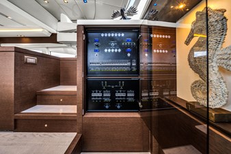 2015 Prestige 750 43 
