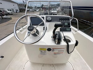2022 Boston Whaler Montauk 17 11 