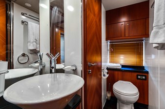 Her Way 26 33_2006 82ft Sunseeker Predator HER WAY