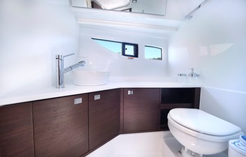 SPIRIT 31 HT INBOARD 16 