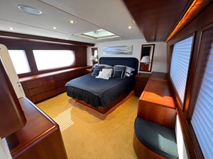 2001 Broward Raised Pilothouse MY 9 