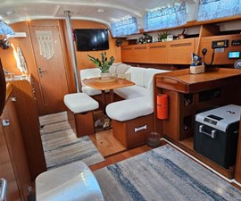 2005 Beneteau Cyclades 43 27 