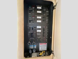 1998 Sea Ray 330 DA 31 