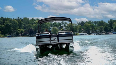 2024 Vanderbilt 700T Twin Engine Tritoon 9 10