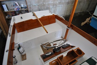 WEE LASS 9 Stern Seat and Steering