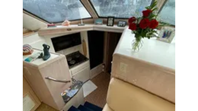 1991 Hatteras 40 Motor Yacht 122 