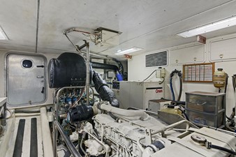 Raven 26 27_2004 57ft Northern Marine 5700 Expedition RAVEN